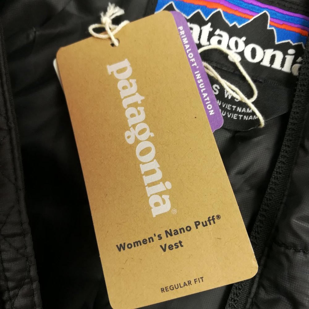 NWT 2022 Patagonia Vest Nano Puff Full Zip Black Womens Small 84247 $149 - Picture 4 of 10